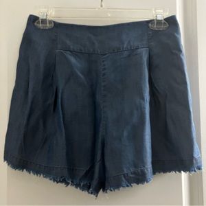 BEBE | Blue Pleated Shorts with Raw Hem| size 4